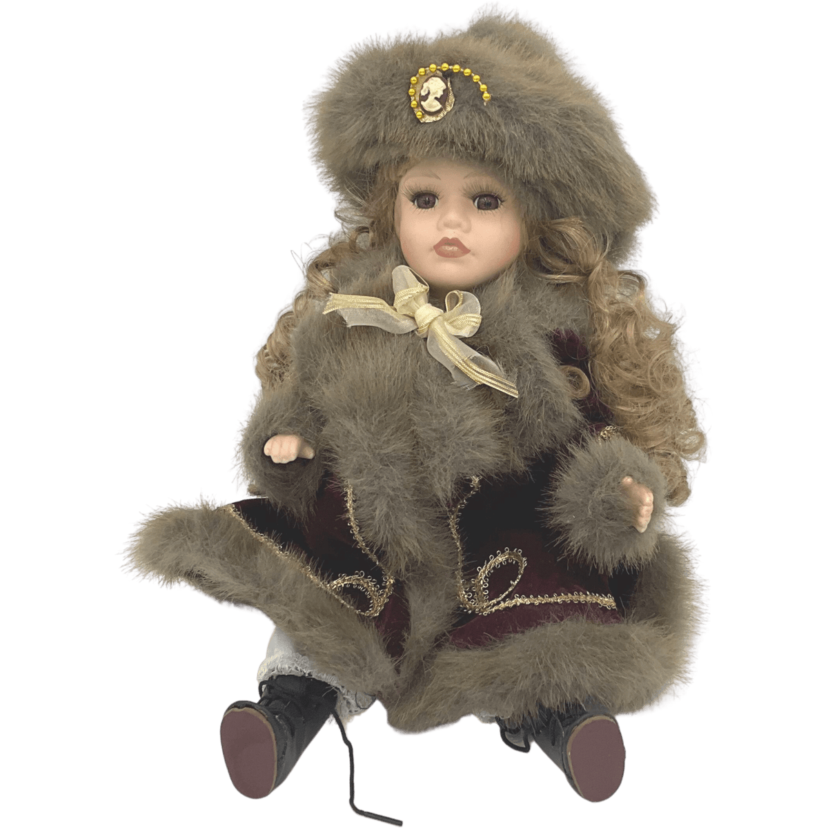 Poupée russe en porcelaine avec chapka Poupée Chic d